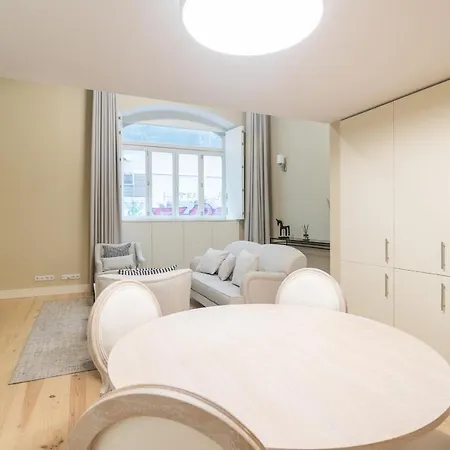 Flh Cais Sodre Trendy Duplex Apartment Lisbon